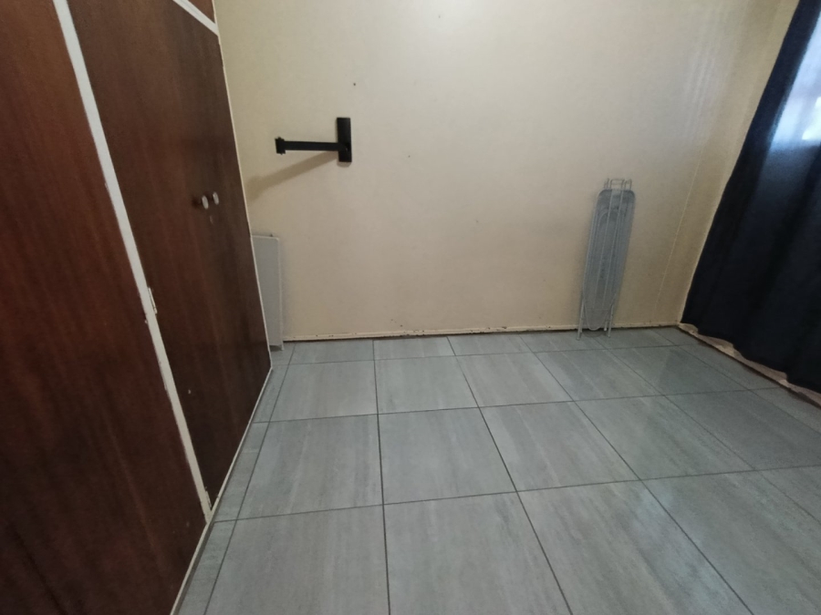 To Let 1 Bedroom Property for Rent in Bloemfontein Free State
